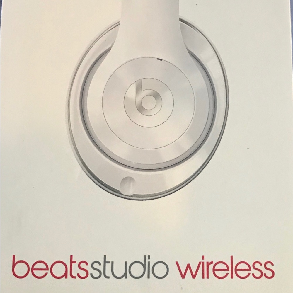Beats by Dr. Dre Studio 2 Wireless Headphones